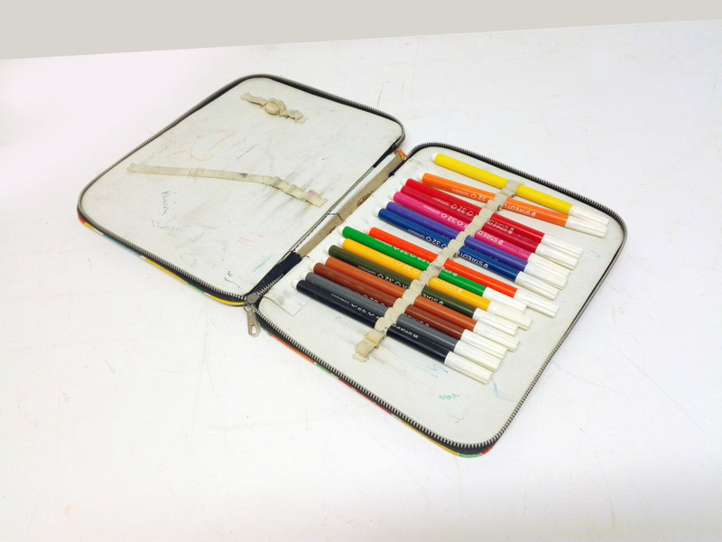 estuche plumier colores infantil plastico 23.5x18.5 1u
